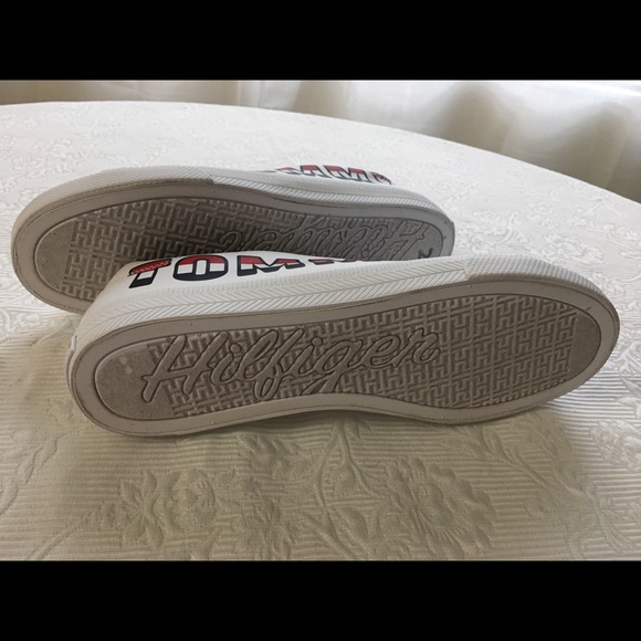 Tommy Hilfiger White Sneakers Sizes: 6.5, 7.5 - Picture 2 of 5